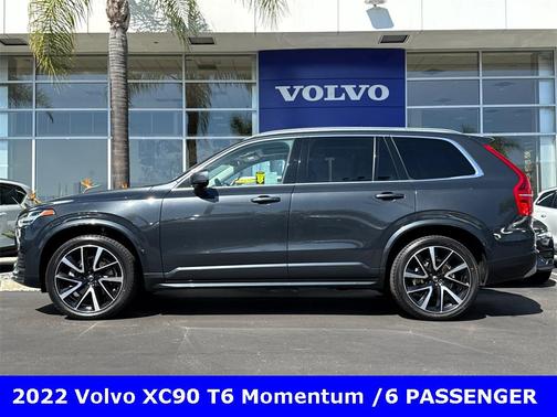2022 Volvo XC90 T6 Momentum