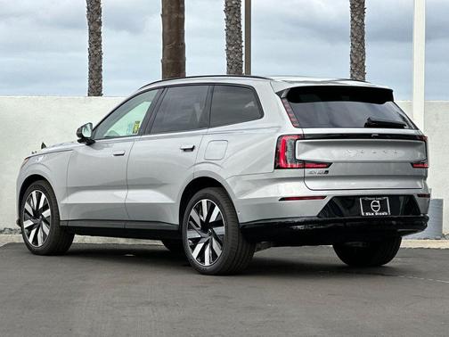 2025 Volvo EX90 Twin Motor Ultra