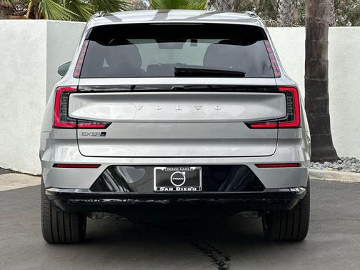 2025 Volvo EX90 Twin Motor Ultra