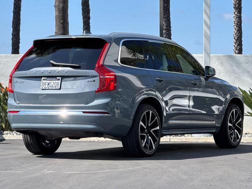 2023 Volvo XC90 B6 Plus 7-Seater