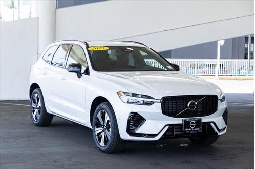 2025 Volvo XC60 Plug-In Hybrid T8 Plus