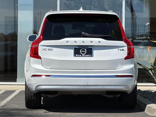 2022 Volvo XC90 T6 Inscription