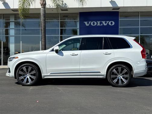 2022 Volvo XC90 T6 Inscription