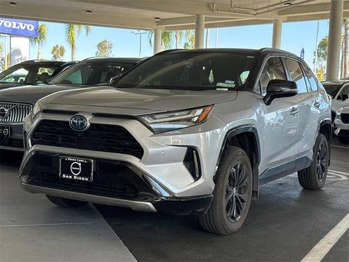 2023 Toyota RAV4 Hybrid SE