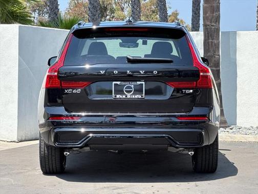 2025 Volvo XC60 Plug-In Hybrid T8 Plus