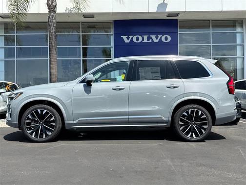 2026 Volvo XC90 B6 Plus 6-Seater
