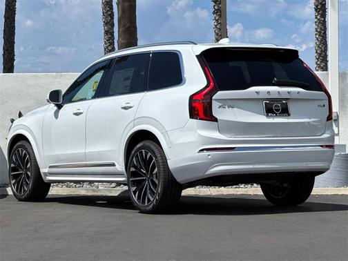 2026 Volvo XC90 B6 Plus 6-Seater
