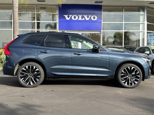 2026 Volvo XC60 B5 Ultra