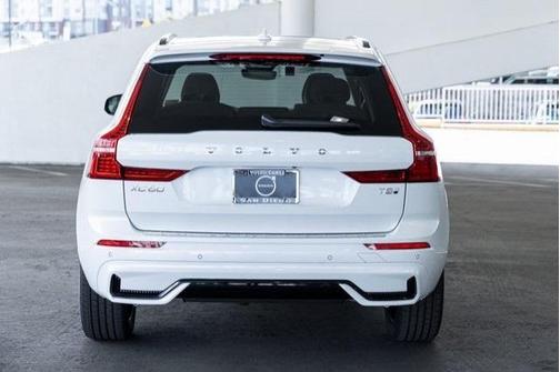 2025 Volvo XC60 Plug-In Hybrid T8 Plus