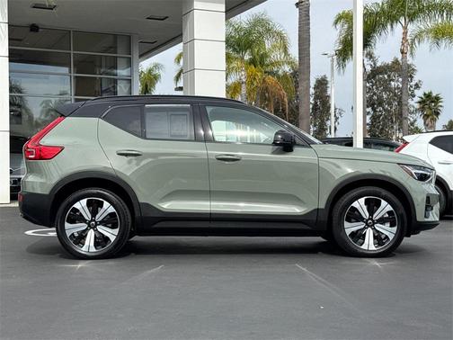 2023 Volvo XC40 Recharge Pure Electric Twin Plus