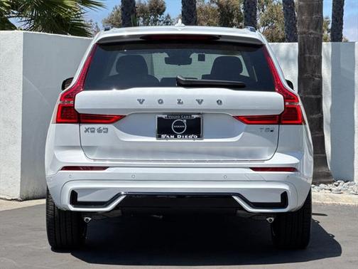2025 Volvo XC60 Plug-In Hybrid T8 Ultra