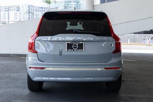 2025 Volvo XC90 B6 Plus 6-Seater
