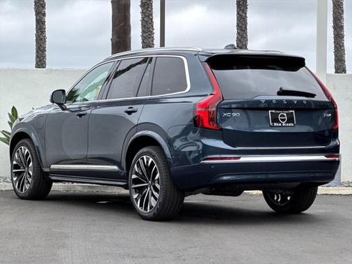 2025 Volvo XC90 Plug-In Hybrid T8 Ultra 7-Seater
