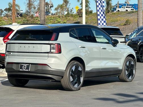 2026 Volvo EX30 Plus Twin Motor Performance, Fully electric