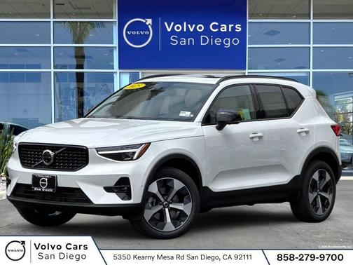 Crystal White 2026 Volvo XC40 B5 Plus
