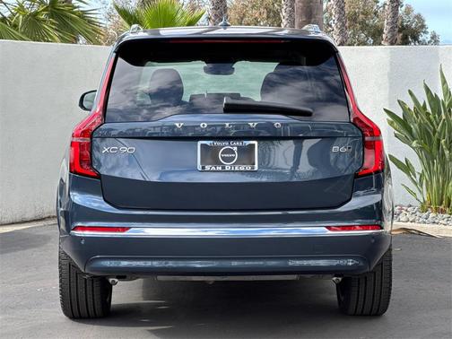 2025 Volvo XC90 B6 Plus 7-Seater