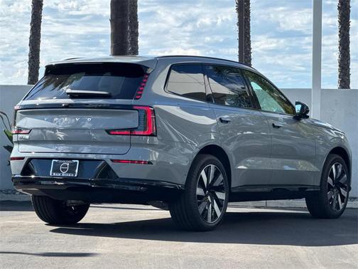 2025 Volvo EX90 Twin Motor Performance Plus