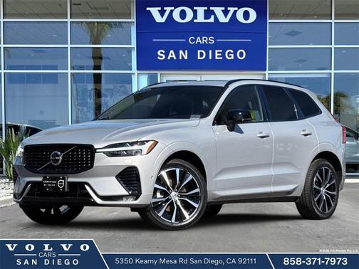 2023 Volvo XC60 B5 Plus Dark Theme