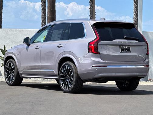 2026 Volvo XC90 Plug-In Hybrid T8 Plus 6-Seater