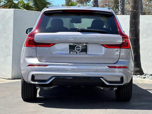 2026 Volvo XC60 B5 Ultra