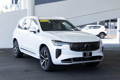 2025 Volvo XC90 B6 Core