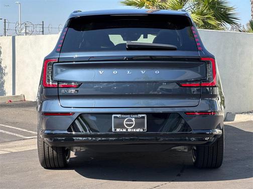 2025 Volvo EX90 Twin Motor Plus