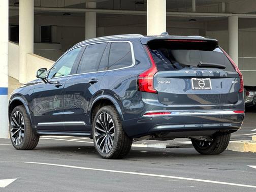 2026 Volvo XC90 Plus, B6 AWD Gas (mild hybrid), Gasoline, Bright, 7 Seats