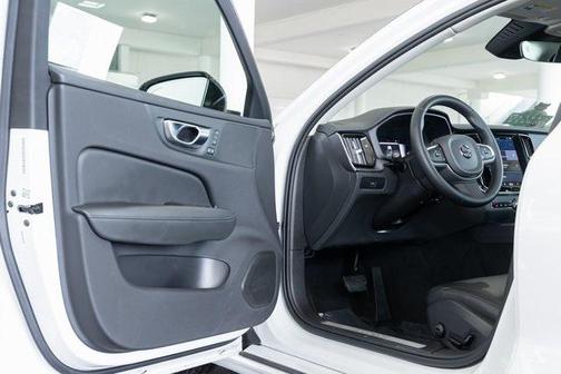 2025 Volvo S60 B5 Core