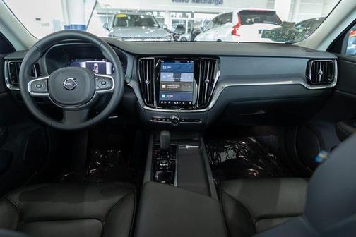 2025 Volvo S60 B5 Core