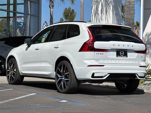 2026 Volvo XC60 Plug-In Hybrid T8 Polestar