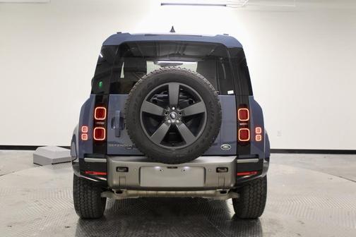 2022 Land Rover Defender 90 X-Dynamic S