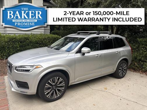 2022 Volvo XC90 T5 Momentum