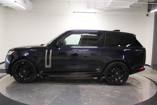 2025 Land Rover Range Rover P400 SE