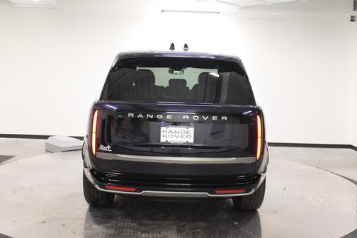 2025 Land Rover Range Rover P400 SE