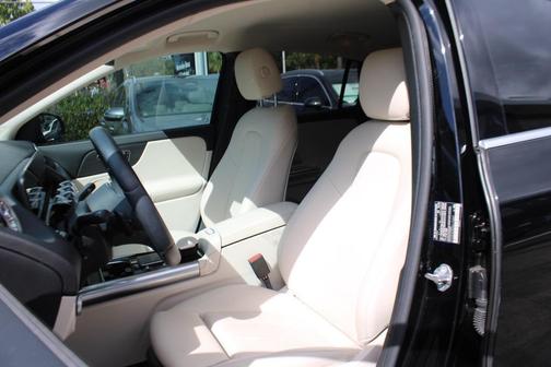 2021 Mercedes-Benz GLA 250 Base 4MATIC