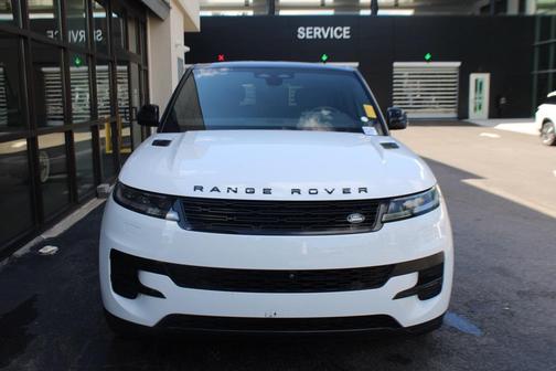 2024 Land Rover Range Rover Sport SE