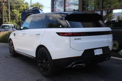 2024 Land Rover Range Rover Sport SE