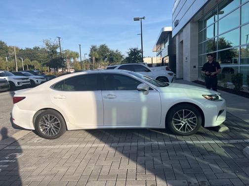 2017 Lexus ES 350 Base