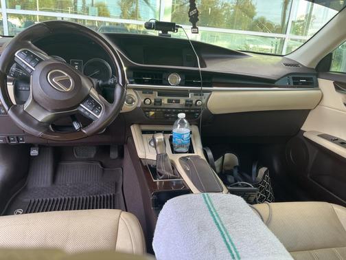 2017 Lexus ES 350 Base