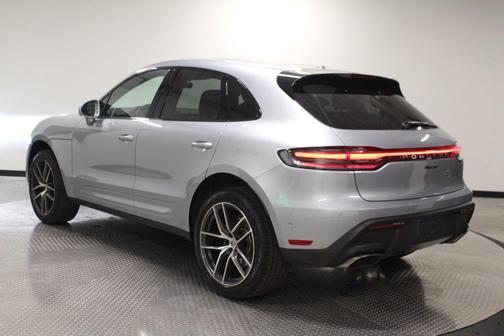 Dolomite Silver Metallic 2025 Porsche Macan Macan