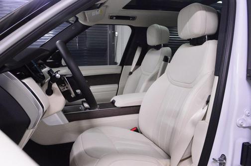 2026 Land Rover Range Rover P400 SE