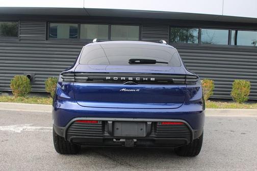 2024 Porsche Macan 4