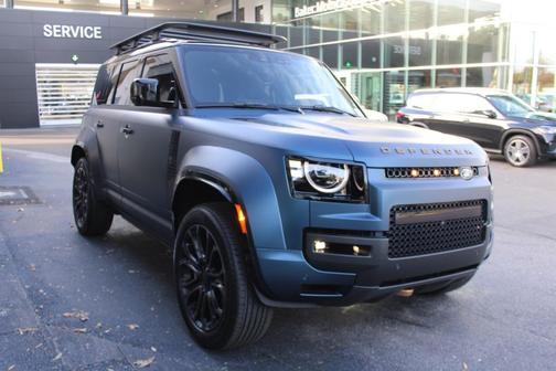 2026 Land Rover Defender 110 V8