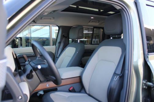 2024 Land Rover Defender 130 P400 X