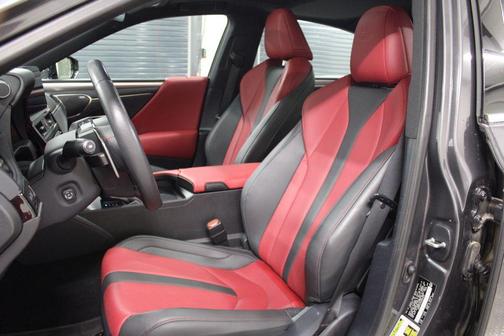 2024 Lexus ES 300h F SPORT Handling