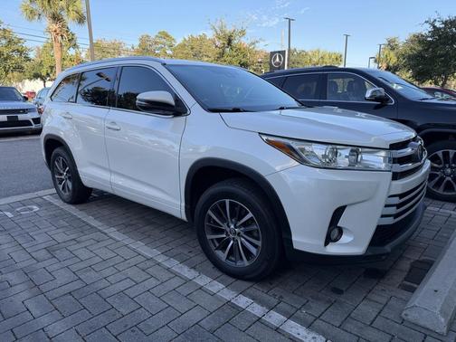 2017 Toyota Highlander XLE