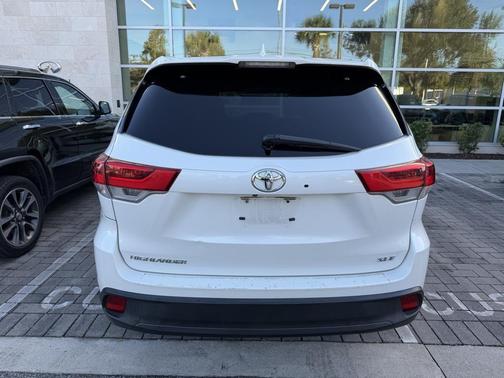2017 Toyota Highlander XLE