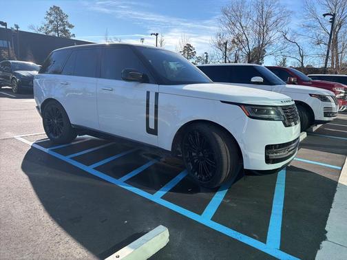 2025 Land Rover Range Rover P530 SE