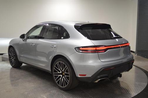 2025 Porsche Macan 