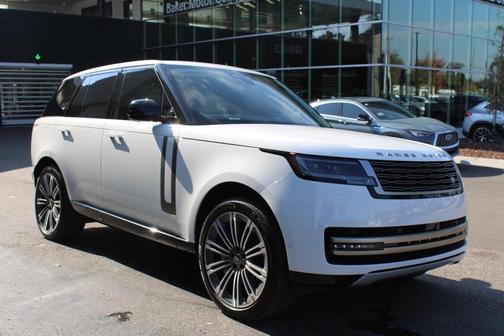 2025 Land Rover Range Rover P530 SE